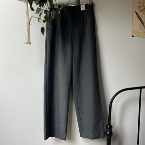NWOT - Aritzia Effortless Pants in Peppercorn Grey